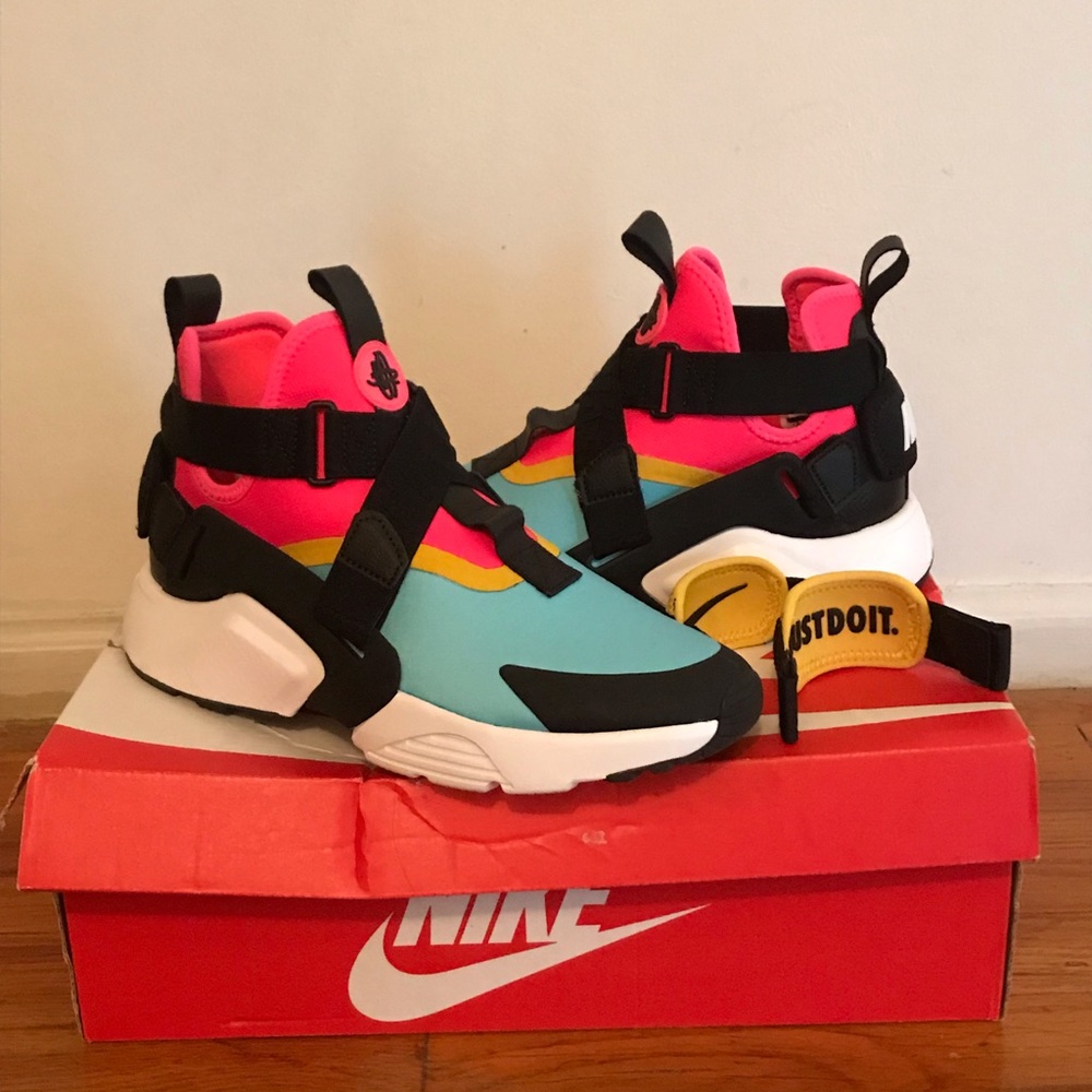 Nike Huarache Size 9